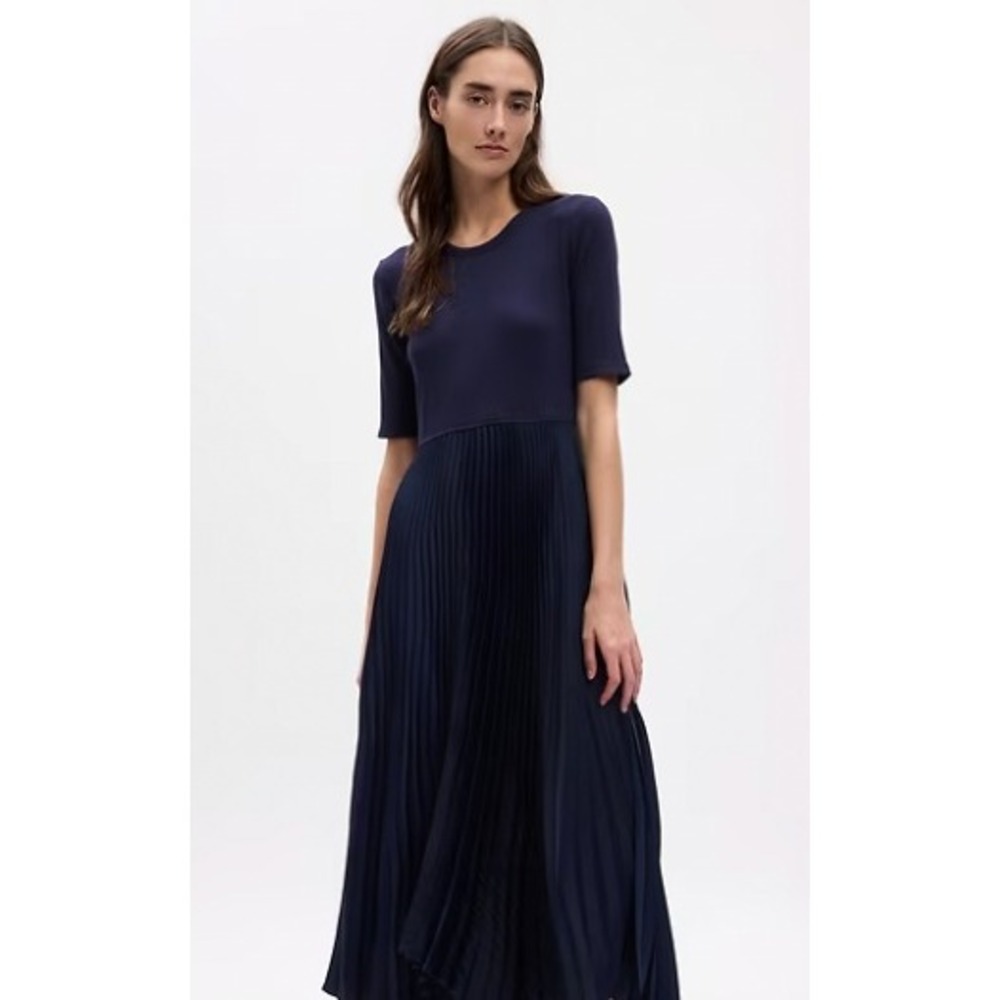GAP Navy Pleated Midi Dress‎ Size